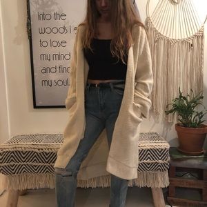 Long cardigan sweater w/pockets